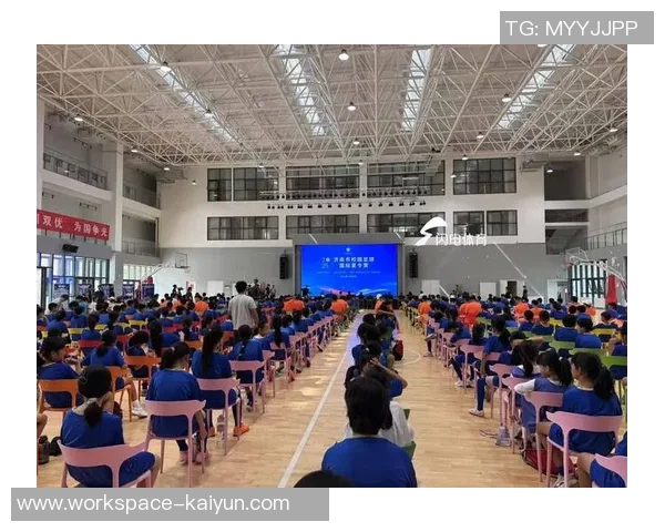 广州足球暑期培训全面启动提升青少年足球技能与团队合作精神